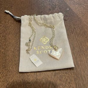 Kendra Scott Poppy Vintage Gold Small Long Pendant Necklace in Ivory NWT